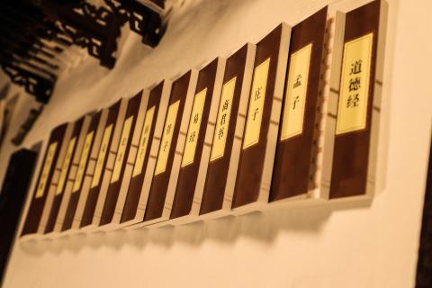 问鼎娱乐：以“变”转“机”赋能企业成长