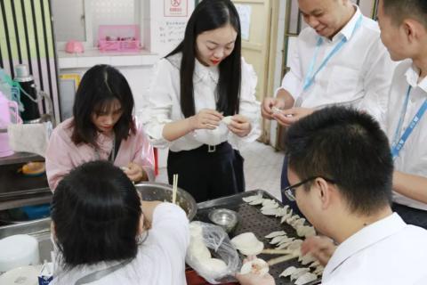 九九重阳 问鼎娱乐“践行孝道，始于足下”