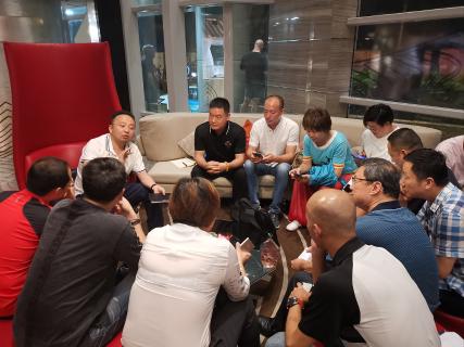 让中国企业家更有眼界——问鼎娱乐创始人李厚德率领企业家学员游学越南站