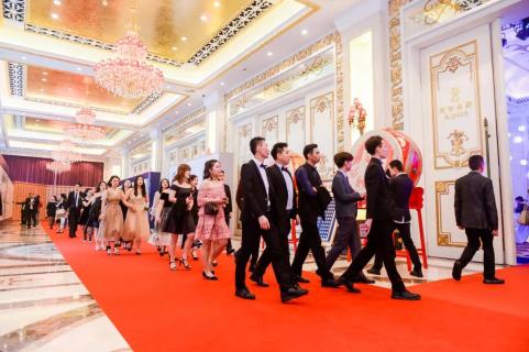 新目标 新辉煌丨问鼎娱乐2019年会盛典完美落幕！