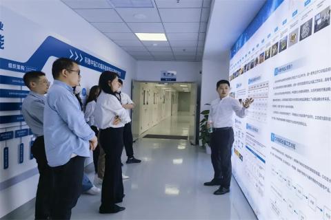 探访培育钻石，为高科技赋能！问鼎娱乐团队赴科微之星观摩学习