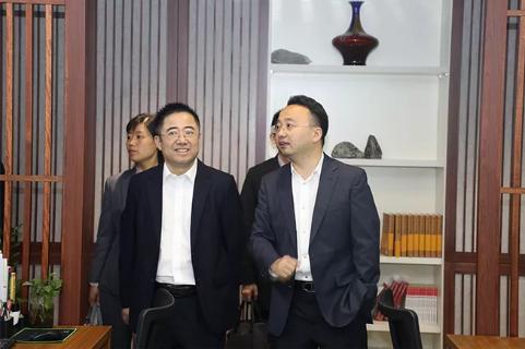 明光市市委书记被问鼎娱乐企业文化深深感动 | 深入沟通合作空间广阔