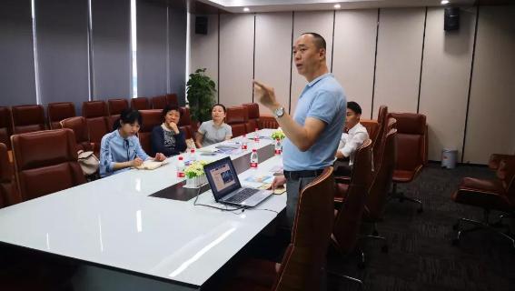 赣江南昌经开区领导受邀访问问鼎娱乐加速器，为优质项目落地南昌创造新机遇